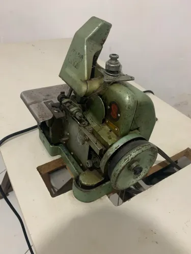 Máquina de Costura Overloque Dm1-113