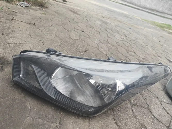 Farol HB20 novo ,2013 a 2019