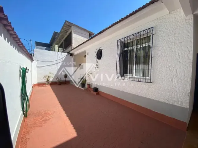 Ótima Casa em Condomínio com 03 Quartos Garagem e Terraço em Inhaúma