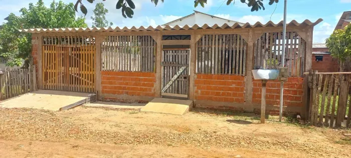 VENDE-SE CASA NO VILA ACRE