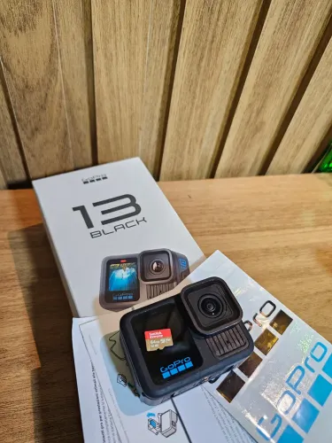 GoPro HERO13 Black + Cartão de Memória SanDisk 64GB