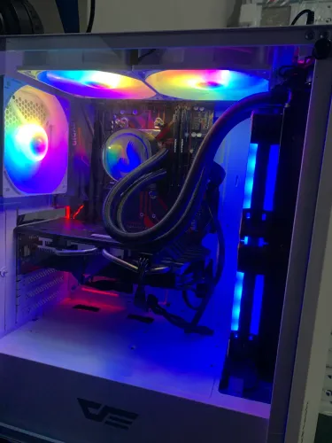 Pc gamer com placa de vídeo (troco por iPhone)