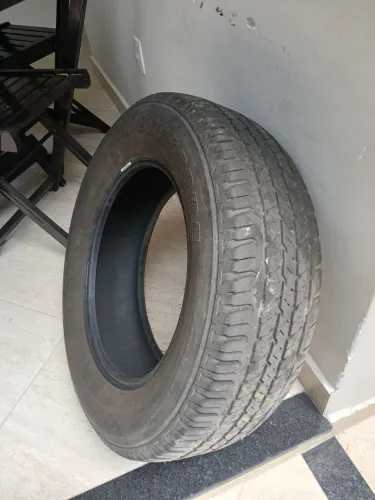 Pneu Bridgestone