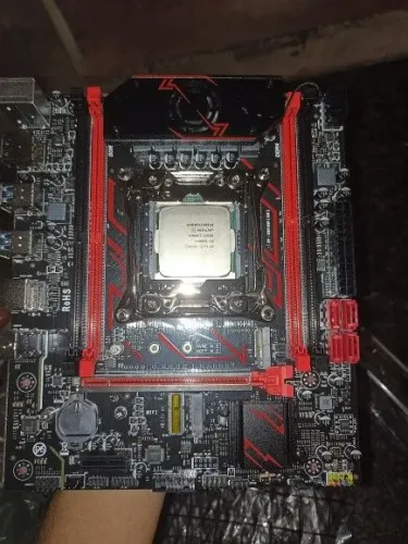 Placa mãe Soyo D4+Processador E5-2680 V4 +Módulo TPM2.0. 