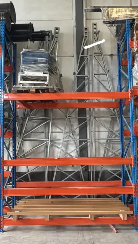 Vendo estrutura metálica 
