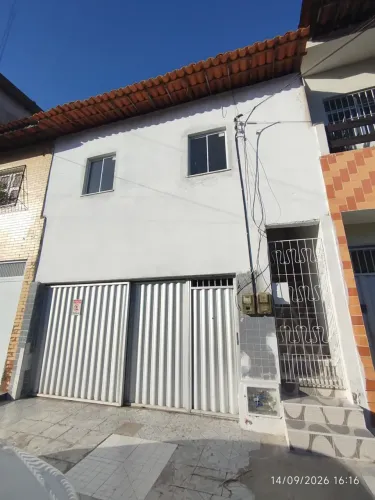 CASA ALTOS NO BAIRRO DEMÓCRITO ROCHA