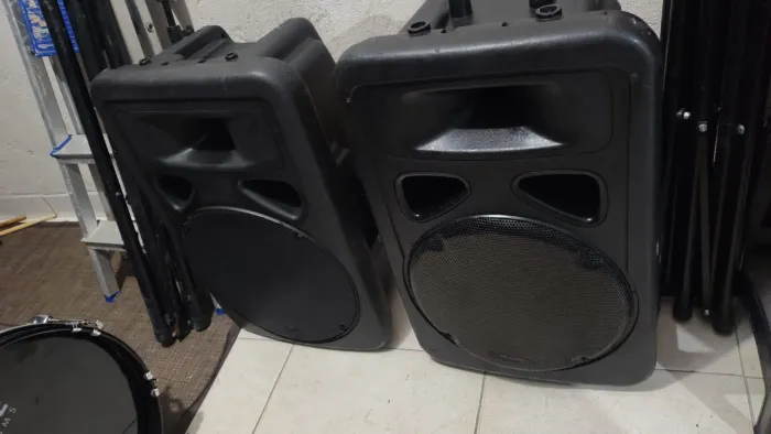 Caixas Ativas de 15