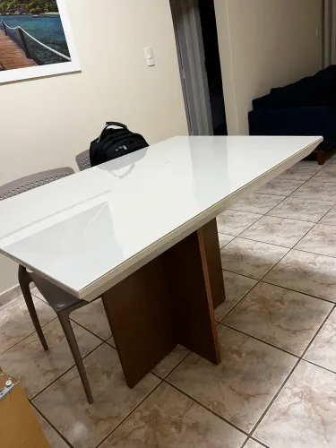 Mesa 4 lugares com Opção de Cadeiras