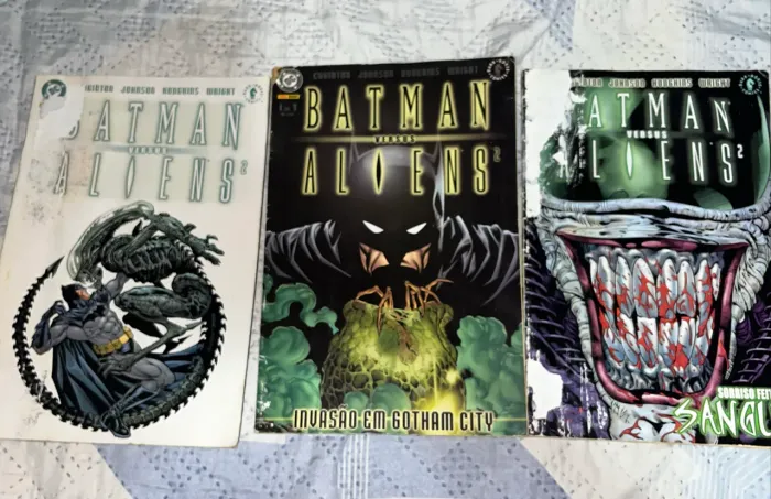 HQs Batman vs Aliens