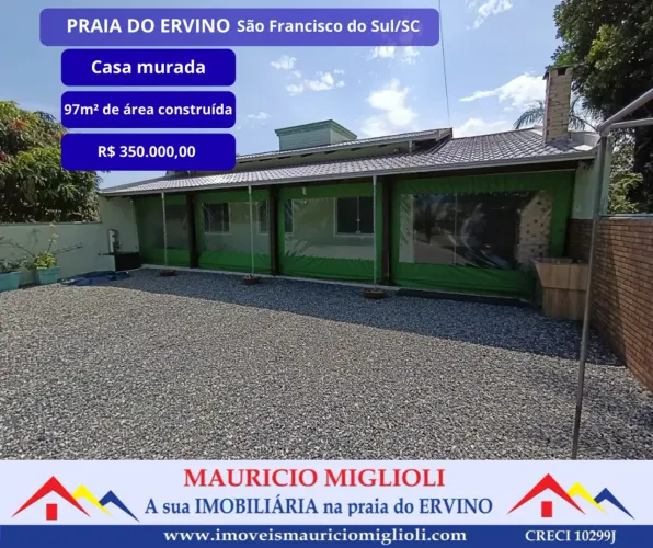 Casa na Praia do Ervino