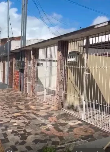 Moura Gestor Imobiliario Aluga Casa de 3x4 em Santarém, Pa, Bairro Aparecida, Sem Garagem