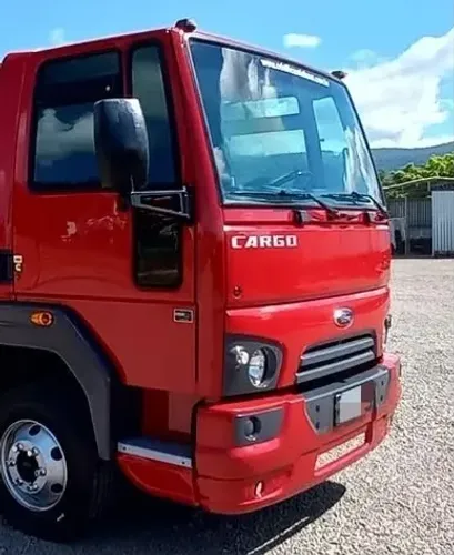 ford cargo 1119 vermelho 2014 carroceria 6,2m