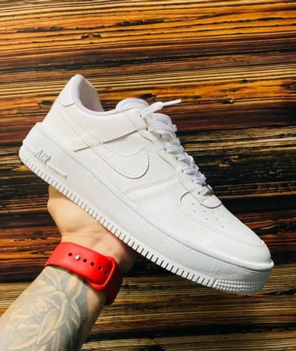 Tênis Nike Air Force Whitte da moda