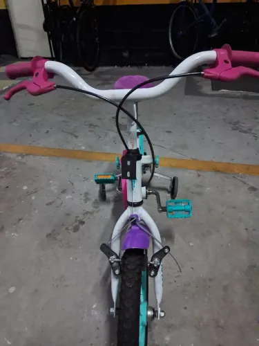 Bicicleta Caloi feminina