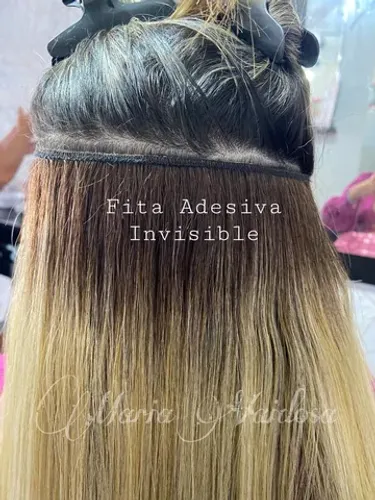 Colocação de megahair 