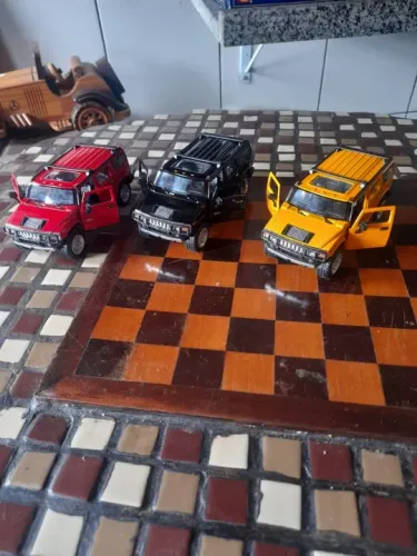 Miniatura de carro escala 1:32 Hummer 2008