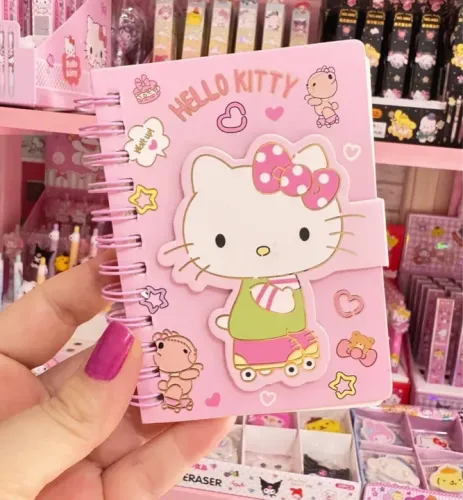 Cadernetas Hello Kitty, My Melody e Kuromi