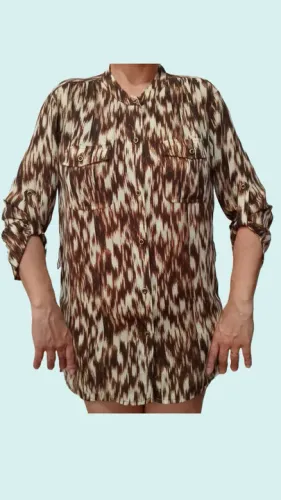 Blusa manga 3/4 estampada marrom com bege. Marca: Banana Republic. Perfeito estado.