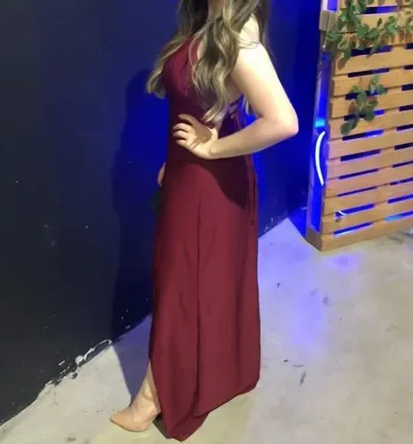 Vestido de madrinha marsala