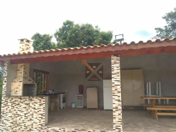 Piscina, espaço Gourmet, 4 dormitórios sendo 1 suíte, 4 wcs, 1 vgs -264,00 m² construída, 