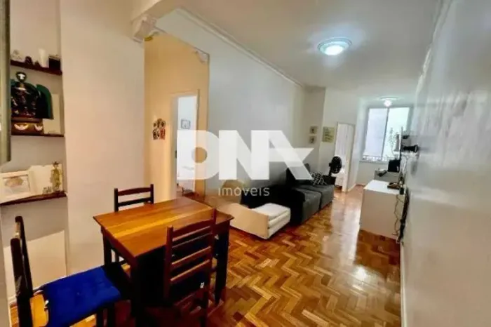 Apartamento - / Residencial / Copacabana