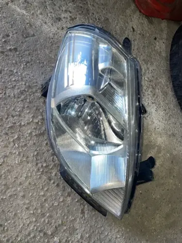 Farol Nissan Tiida 2008 2009 2010 2011 2012Cromada