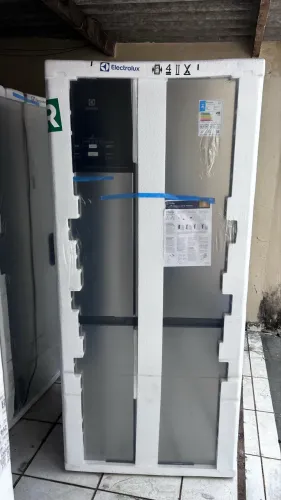 GELADEIRA 3 PORTAS COM NOTA FISCAL POSSUI AVARIA