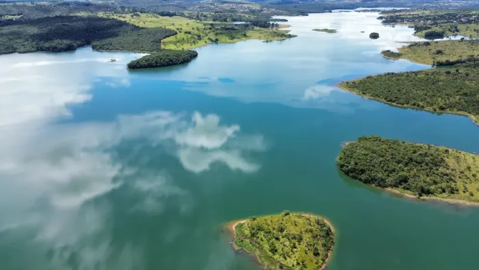 : Lote Vista Lago Corumbá 4 )