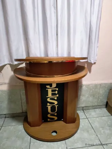 Púlpito de madeira igreja 