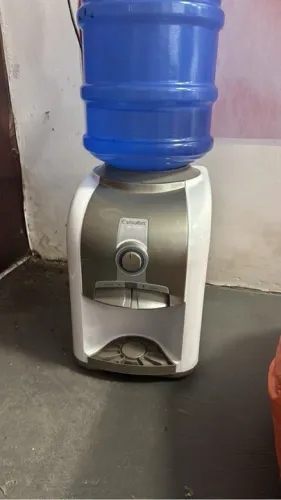 Geladeira de água Esmaltec - 20 Litros - Nova