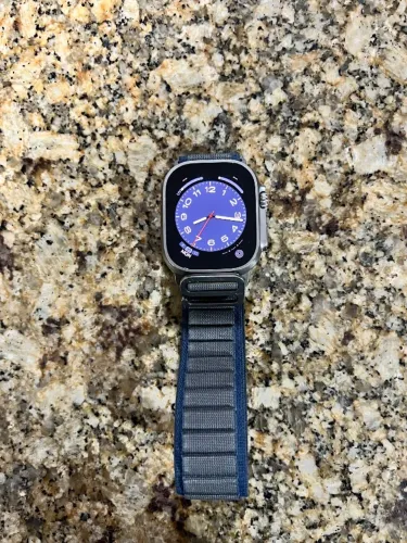 Apple Watch Ultra 2 Titanium 49mm