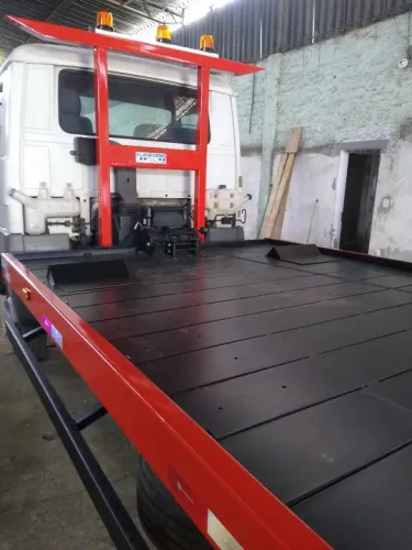 Plataforma de Caminhão para Transporte de Veículos