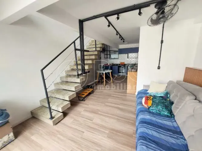 Cobertura para venda tem 70 metros quadrados com 1 quarto em Centro - Rio de Janeiro - RJ
