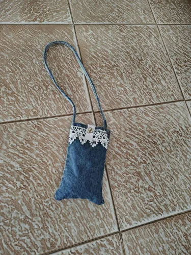 Bolsa Jeans Artesanal com Detalhes em Renda