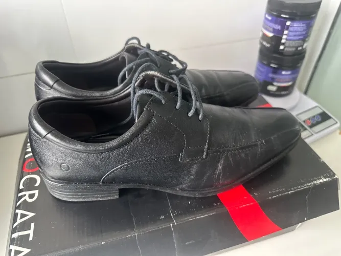 Sapatos Sociais Democrata Couro Preto