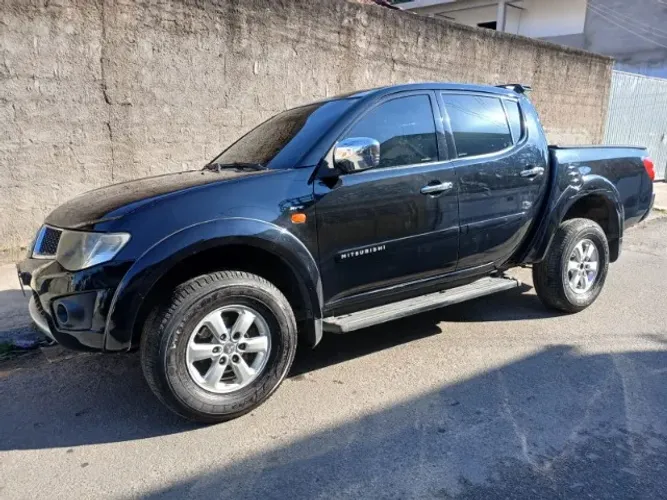 ? L200 2012 Flex - Pneus e bateria novos + Impecável