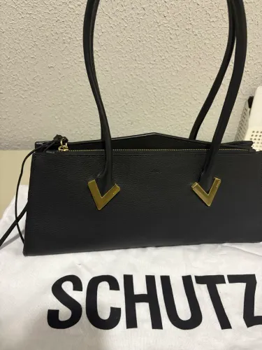 Vendo Linda bolsa schutz pouca usada