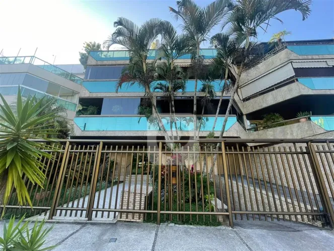 SELECIONE - Apartamento 4 quartos, sendo 1 suíte