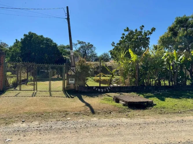 Chácara com 3 dormitórios à venda, 1100 m² por R$ 650.000,00 - Recanto dos Dourados - Camp