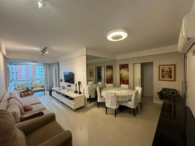 Lindo apartamento de 3 quartos com suite na Praia do Canto