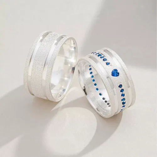 Alianças de Casamento em Prata com Detalhes em Azul