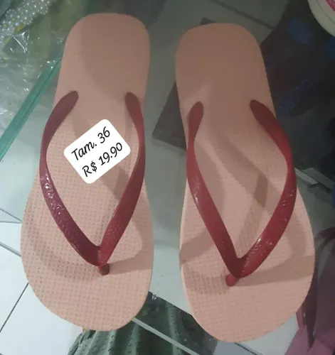 Chinelas de dedo 