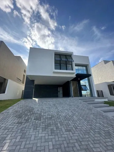 Alphaville Mirante- 300m², 3 Suítes, Espaço gourmet,  Fosso de elevador.  