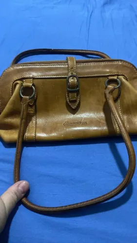 Bolsa de Mão Bege em Couro Marca Anandra 