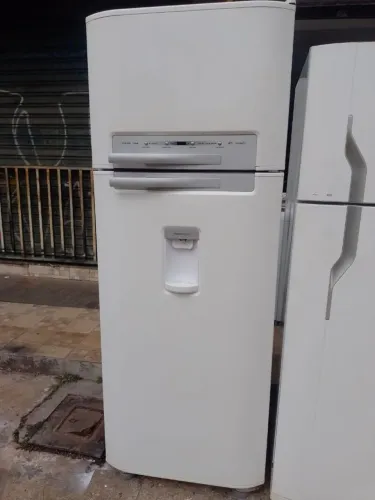 GELADEIRA ELECTROLUX DUPLEX FROST FREE SEMI-NOVA