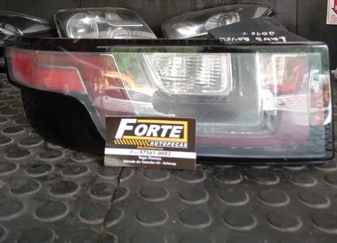 Lanterna esquerda range rover 2015-2019