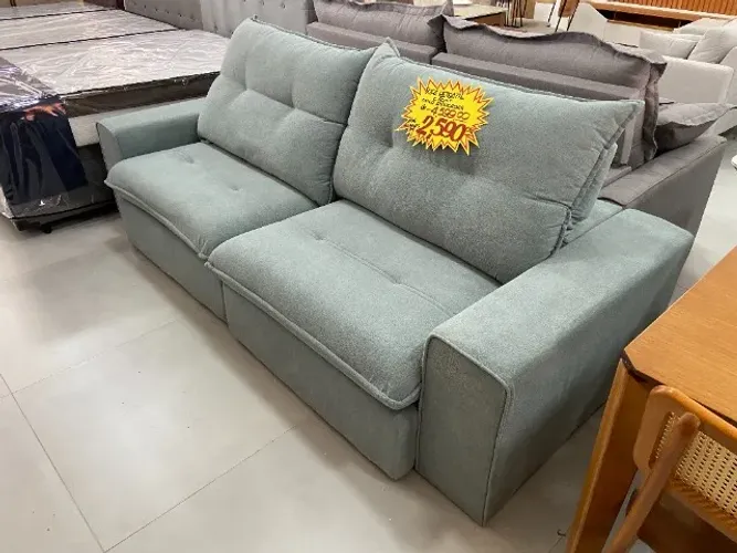 Sofá 2,50m Bouclé com Molas Ensacadas - Conforto e Sofisticação