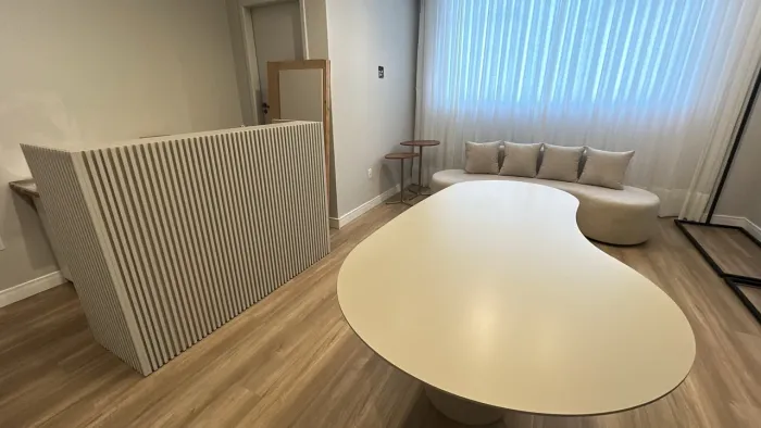 Vendo mesa semi nova