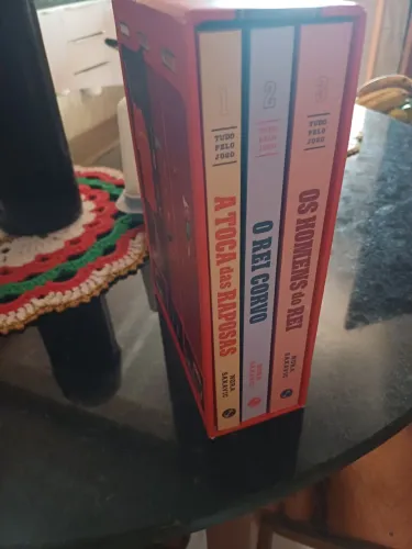vendo coleção de livros tudo pelo jogo