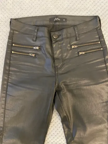 Calça de couro